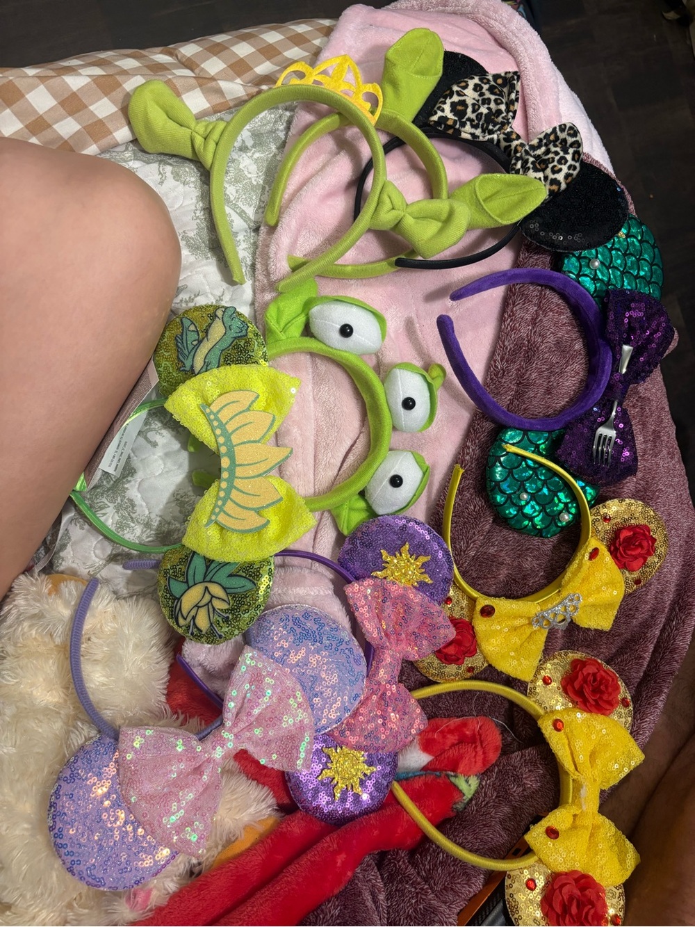 character “ears” for universal/disney